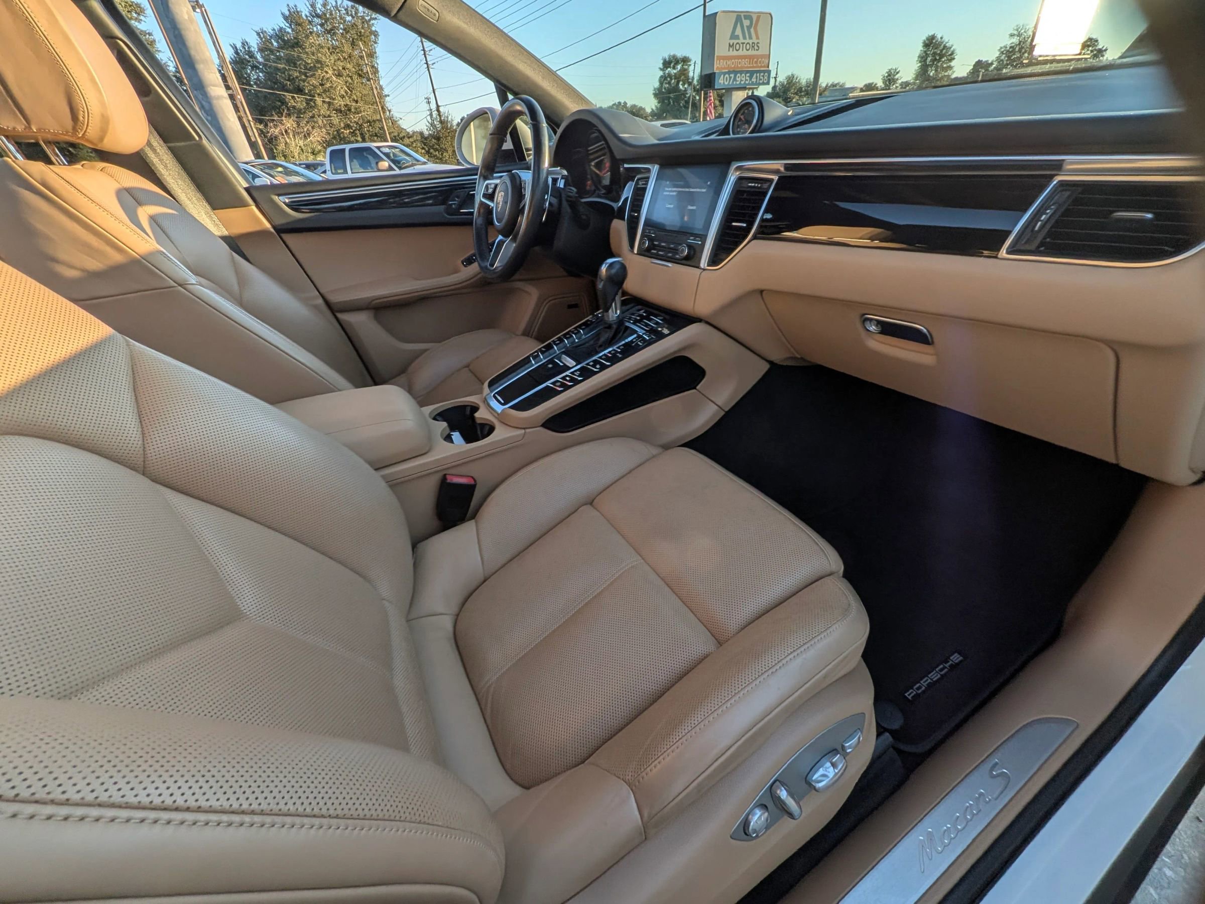 Used 2017 Porsche Macan S image 5