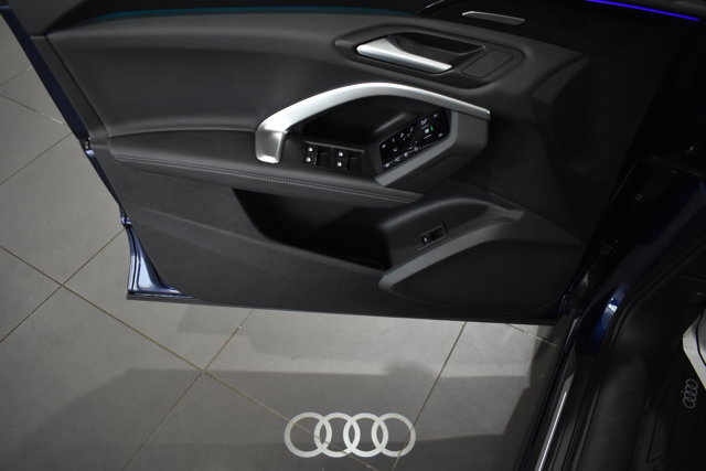 Used 2025 Audi Q5 Premium Plus w/ Premium Plus AWD/4WD image 33