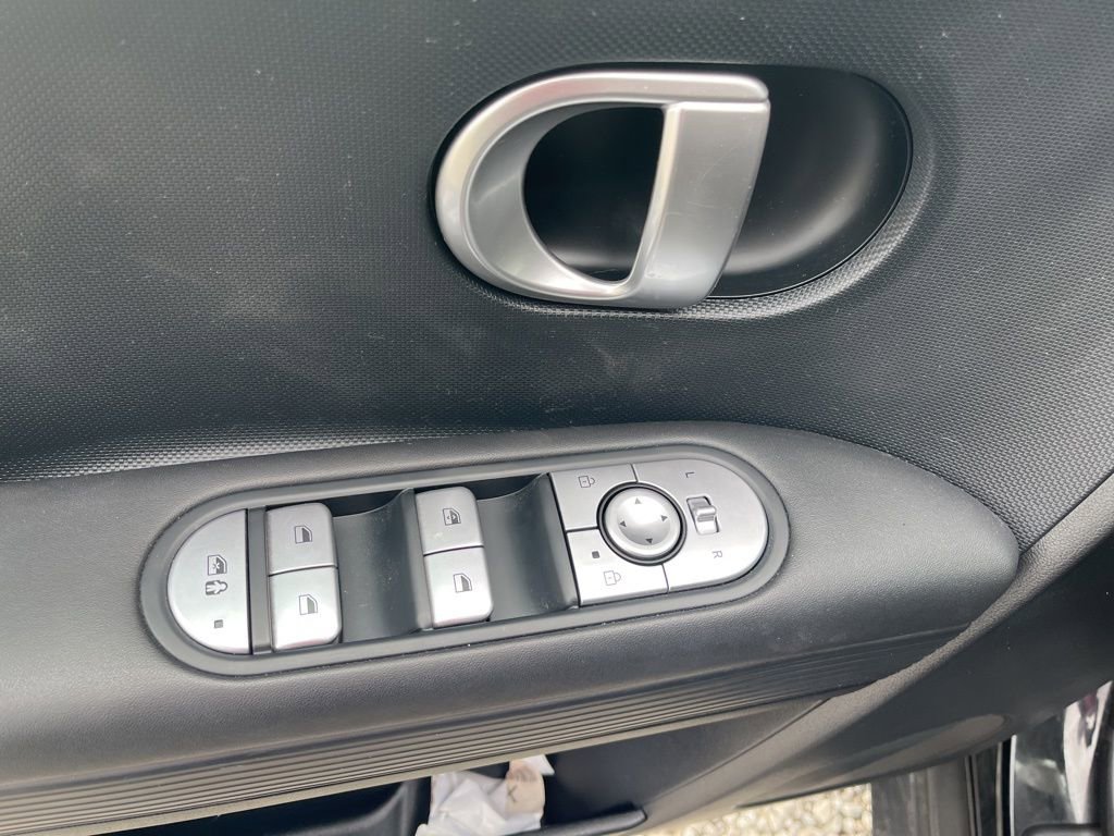 Used 2024 Hyundai Ioniq 5 SE image 11