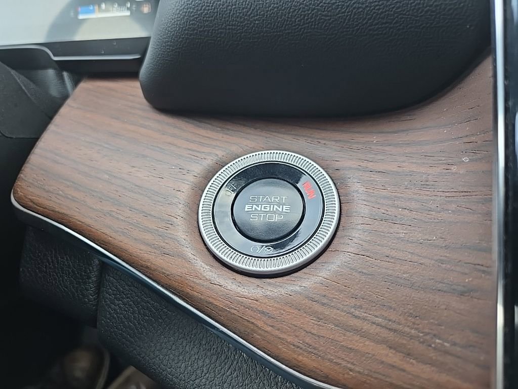 Used 2025 Jeep Grand Cherokee Summit image 48