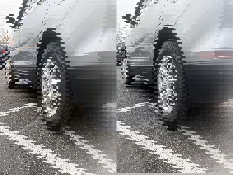 Used 2023 Chevrolet Equinox LS image 6