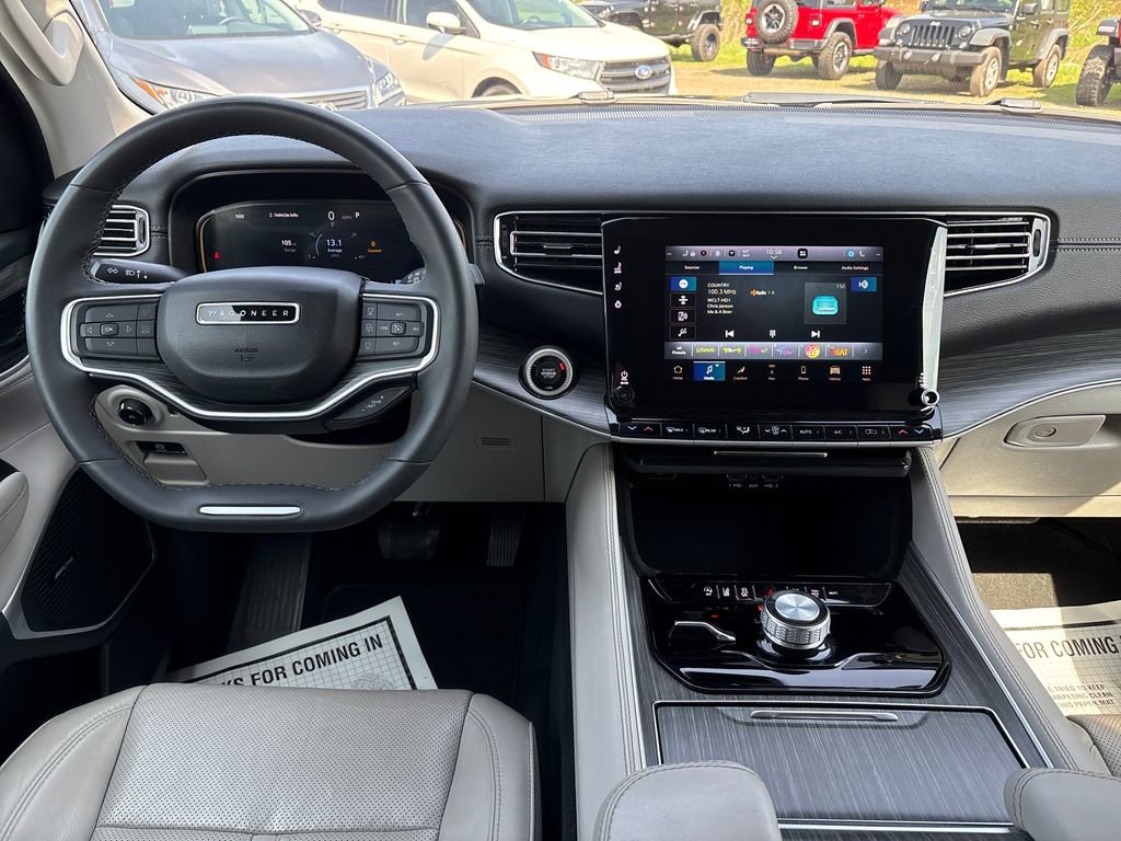 Used 2023 Jeep Wagoneer L Series II AWD/4WD image 13