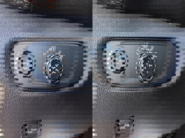 Used 2019 Chevrolet Blazer Premier w/ Sun and Wheels Package image 21