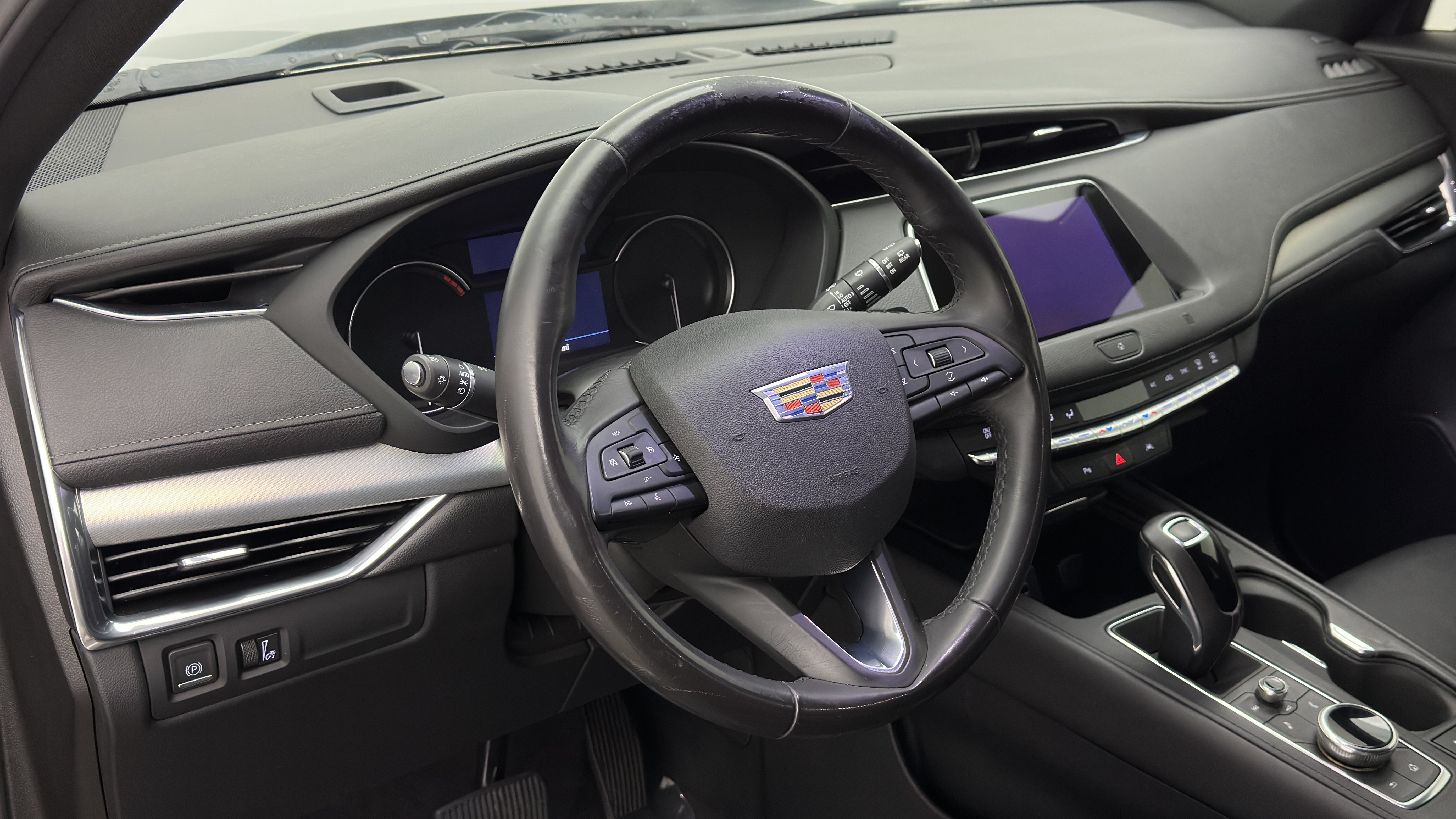 Used 2019 Cadillac XT4 Premium Luxury w/ Driver Awareness Package FWD image 6