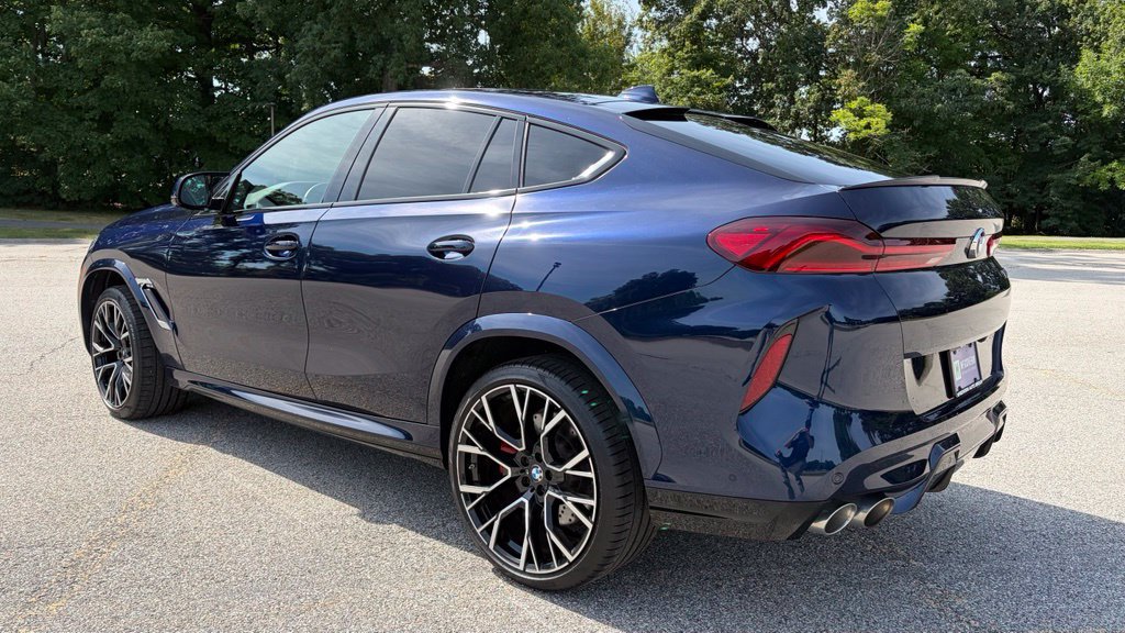 Certified 2022 BMW X6 M w/ Executive Package AWD/4WD image 3