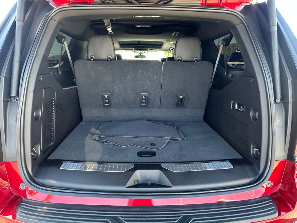 Used 2021 Chevrolet Suburban RST w/ Luxury Package image 22