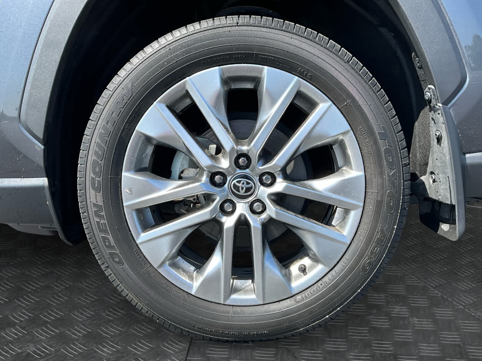 Used 2023 Toyota RAV4 XLE Premium AWD/4WD image 14