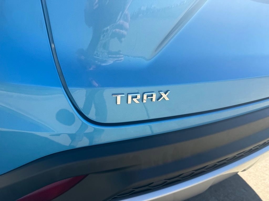 Used 2025 Chevrolet Trax LT image 40