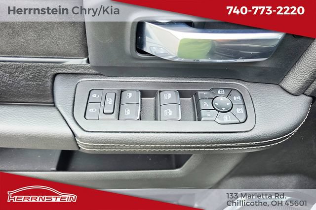 Used 2026 RAM 2500 Laramie AWD/4WD image 10