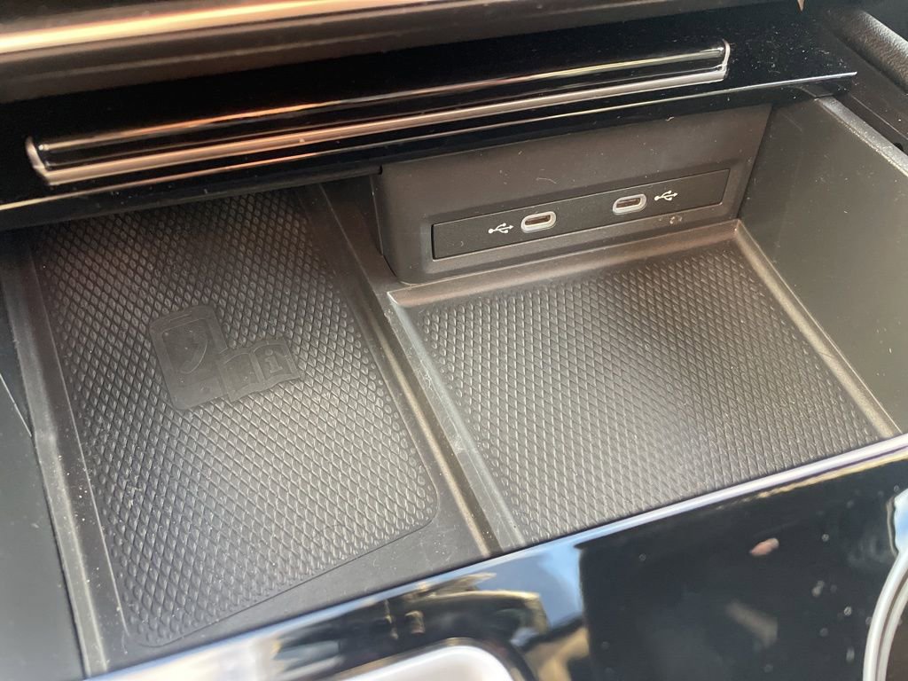 Used 2024 Volkswagen Atlas Cross Sport SEL R-Line image 31