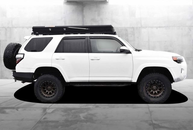 Used 2016 Toyota 4Runner SR5 image 5