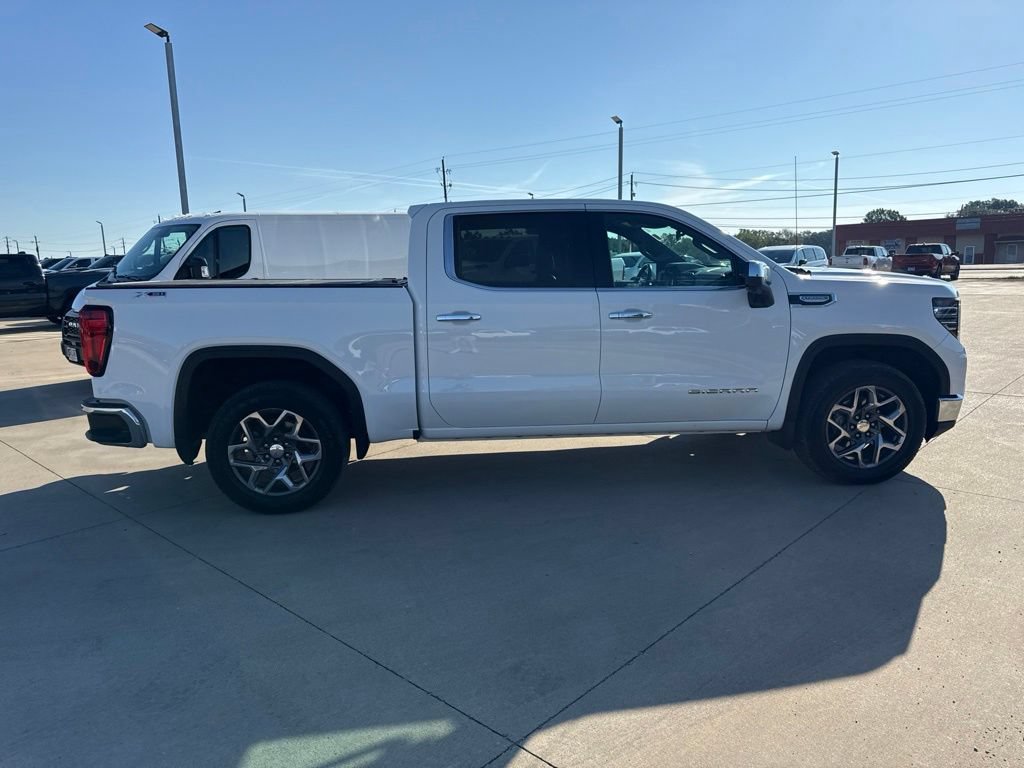 Used 2024 GMC Sierra 1500 SLT AWD/4WD image 11