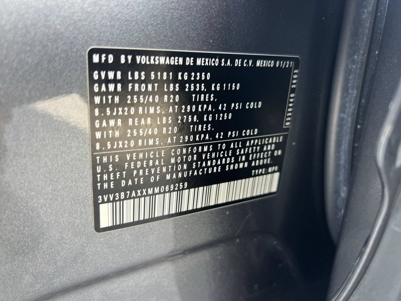 Used 2021 Volkswagen Tiguan SE R-Line FWD image 37