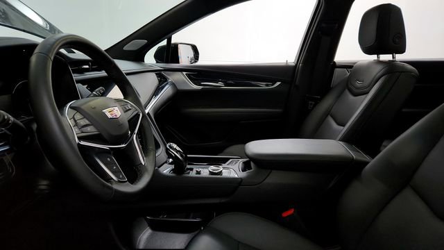 Certified 2025 Cadillac XT5 Premium Luxury w/ LPO, Floor Liner Package image 12