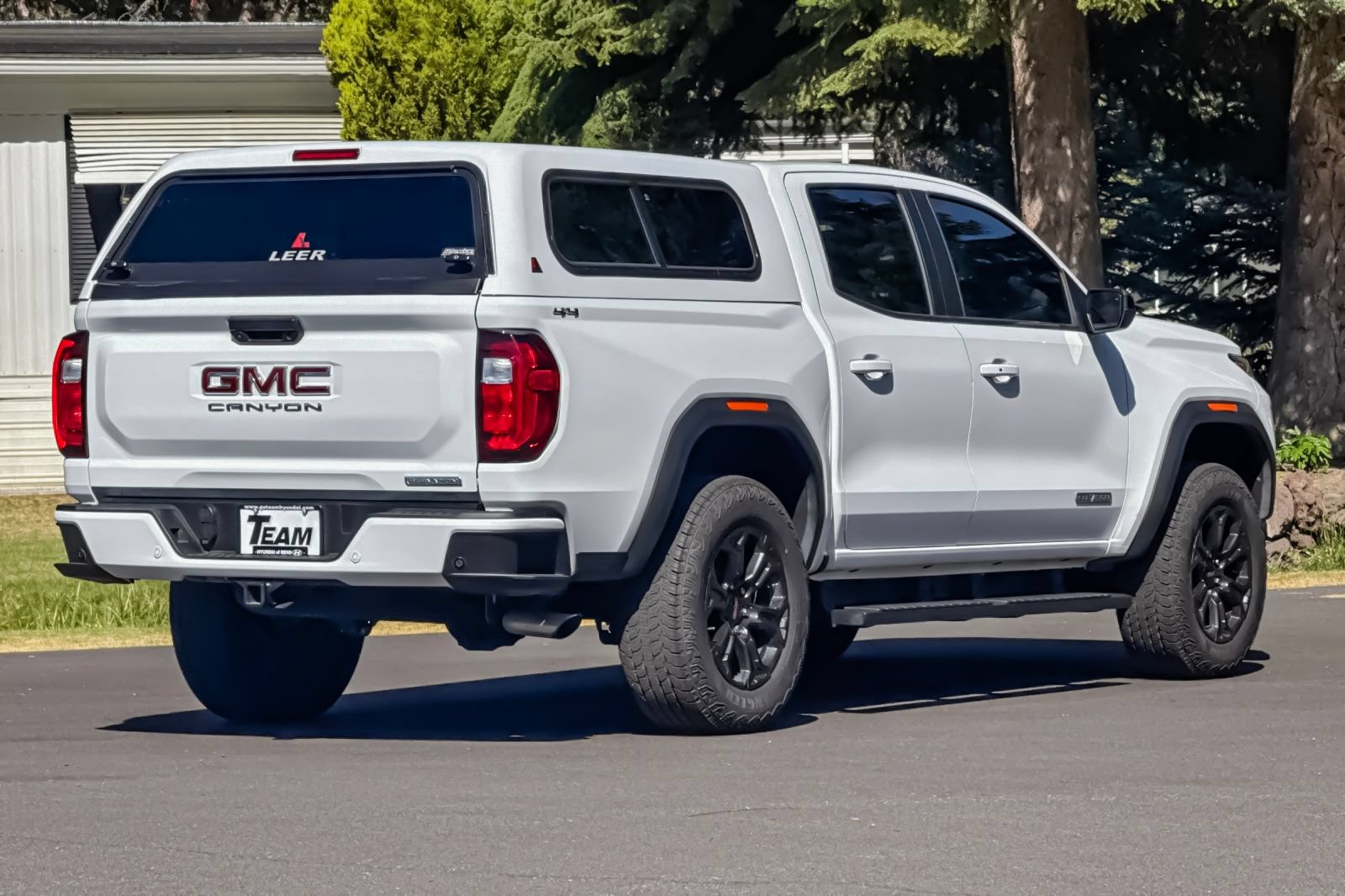 Used 2025 GMC Canyon Elevation w/ Convenience Package AWD/4WD image 4