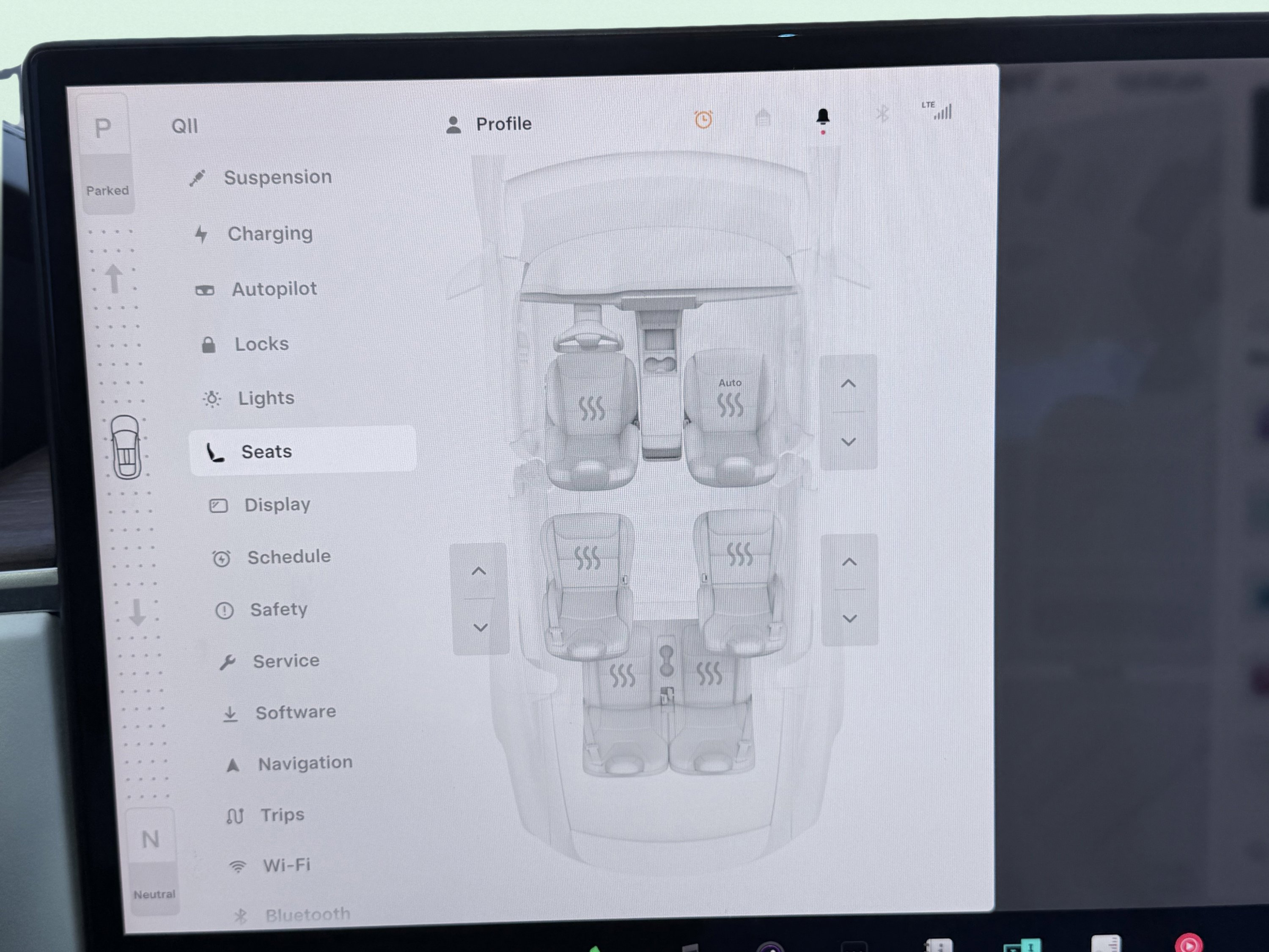 Used 2022 Tesla Model X image 79