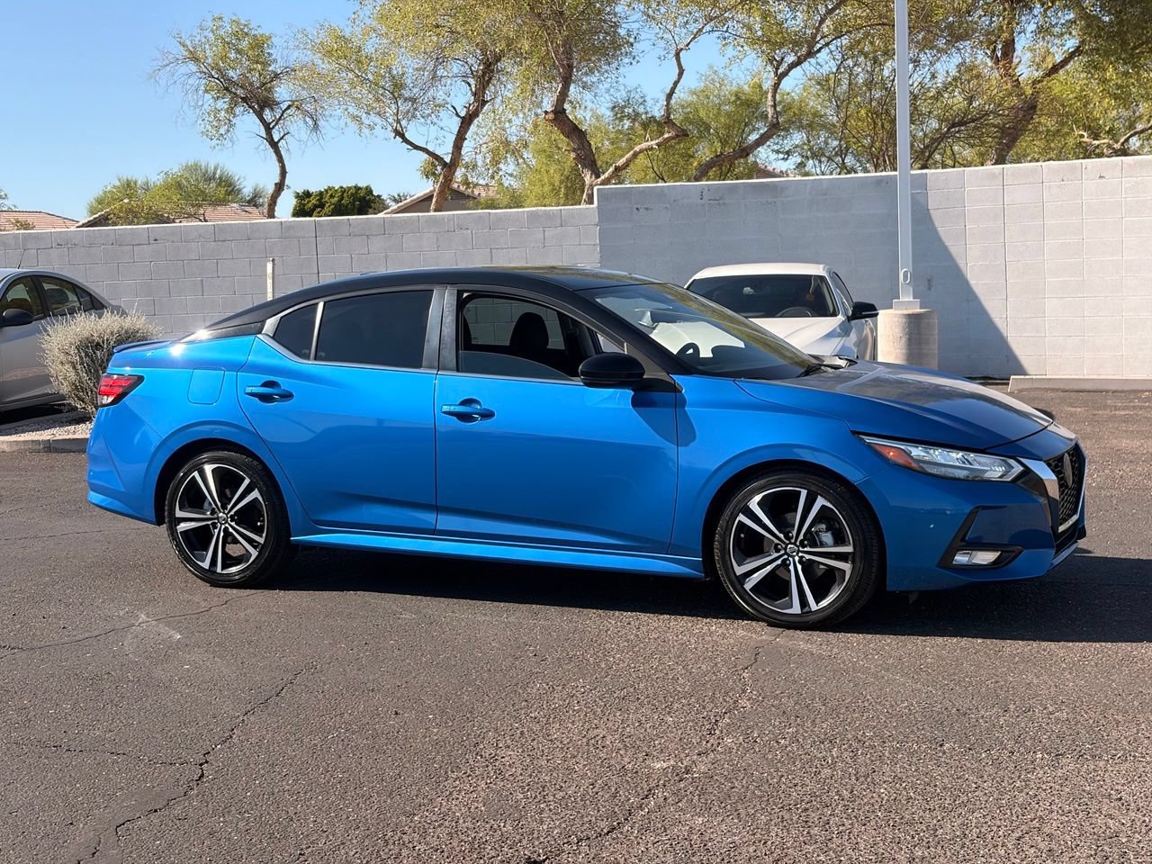 Used 2022 Nissan Sentra SR w/ Electronics Package FWD image 8