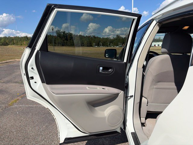 Used 2015 Nissan Rogue S w/ Convenience Package FWD image 6