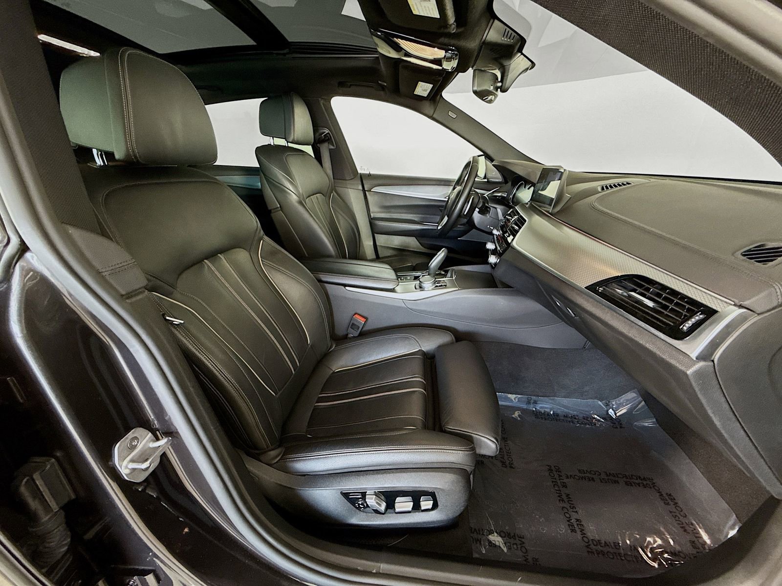 Used 2018 BMW 640i Gran Turismo xDrive image 30