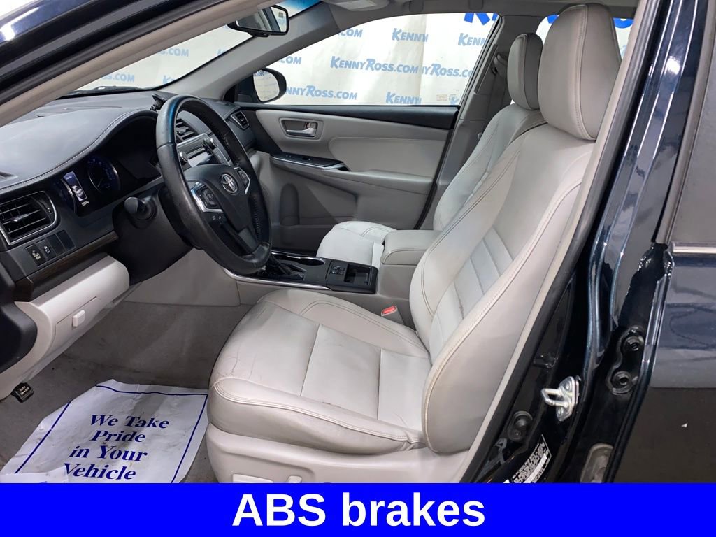 Used 2015 Toyota Camry XLE w/ Moonroof Package FWD image 7