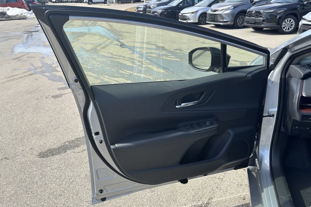 New 2026 Toyota Prius Plug-In Hybrid image 10