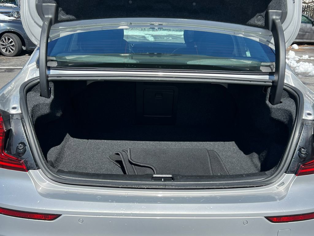 Used 2024 Volvo S60 B5 Core image 15