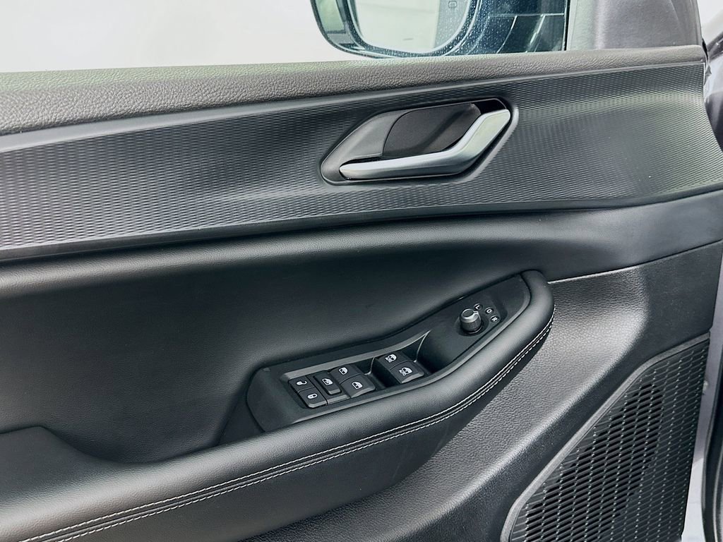 Certified 2024 Jeep Grand Cherokee Altitude image 27