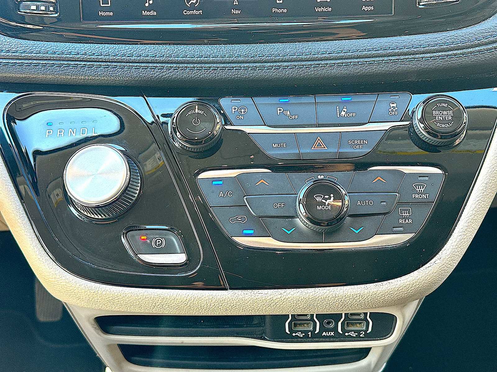 Used 2021 Chrysler Pacifica Touring-L image 16