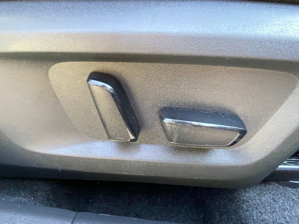 Used 2023 Nissan Rogue SL AWD/4WD image 13