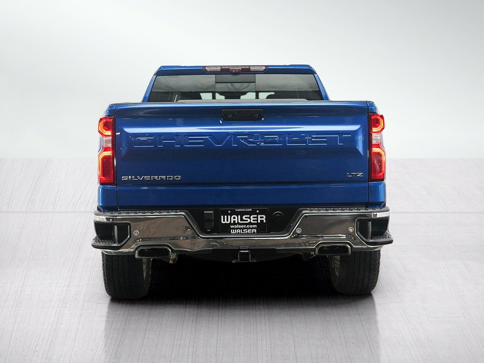 Used 2022 Chevrolet Silverado 1500 LTZ w/ Technology Package AWD/4WD image 4