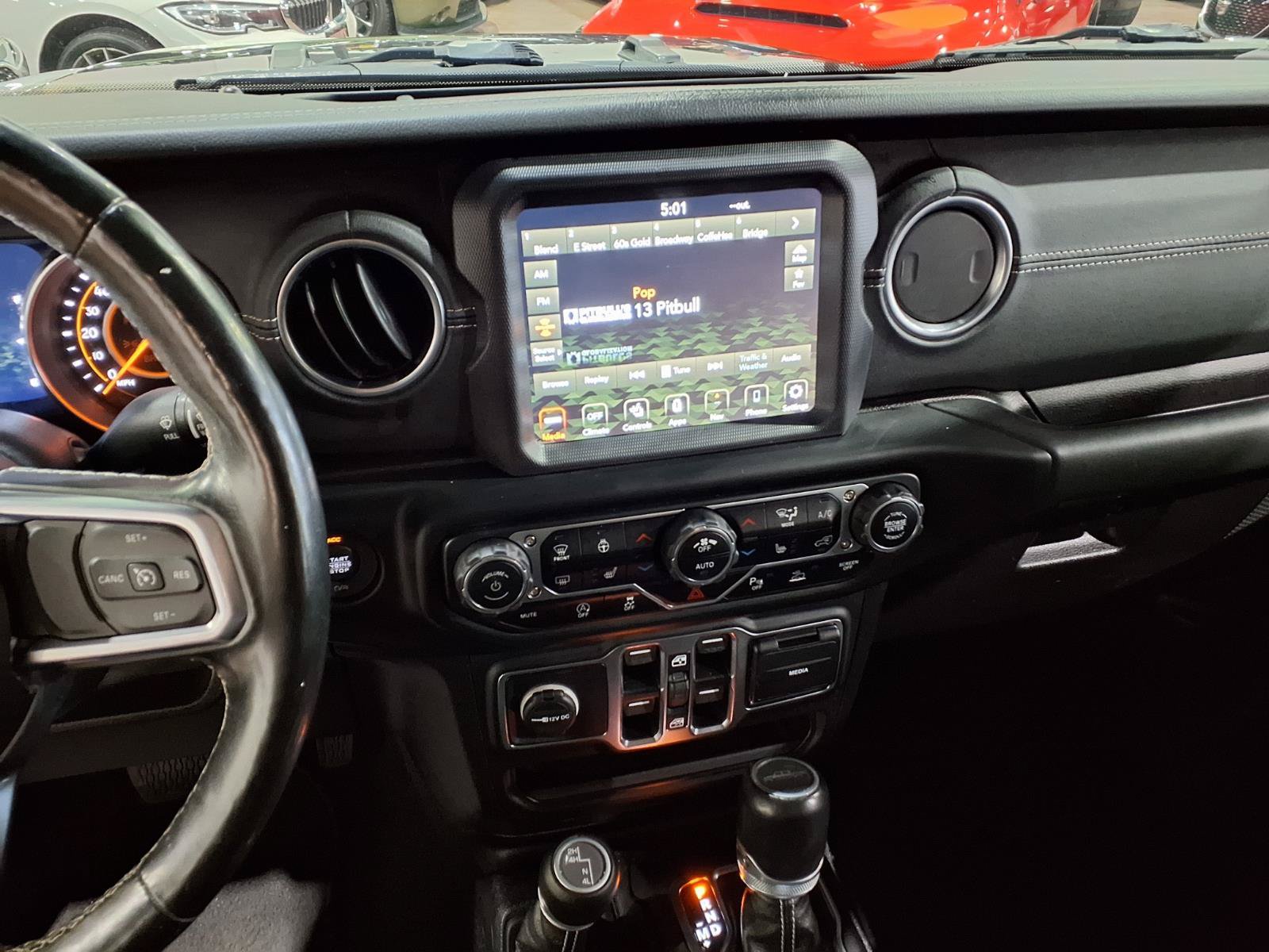 Certified 2020 Jeep Gladiator Overland AWD/4WD image 8