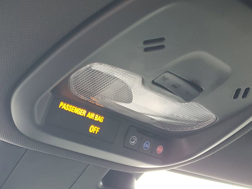 Certified 2025 Chevrolet Trax RS w/ Driver Confidence Package image 19