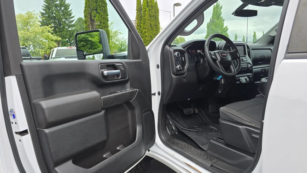 Used 2021 GMC Sierra 3500 4x4 Crew Cab w/ Gooseneck/5TH Wheel Package image 19