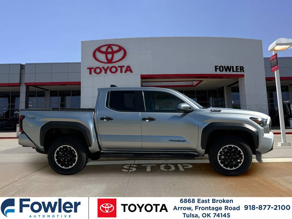Certified 2025 Toyota Tacoma TRD Off-Road w/ TRD Off Road Upgrade Package AWD/4WD image 7