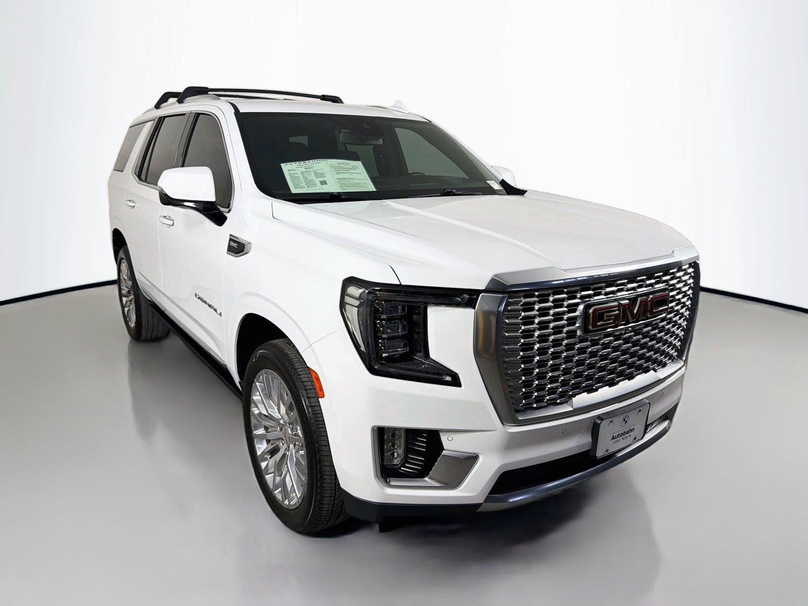 Used 2024 GMC Yukon Denali AWD/4WD image 3