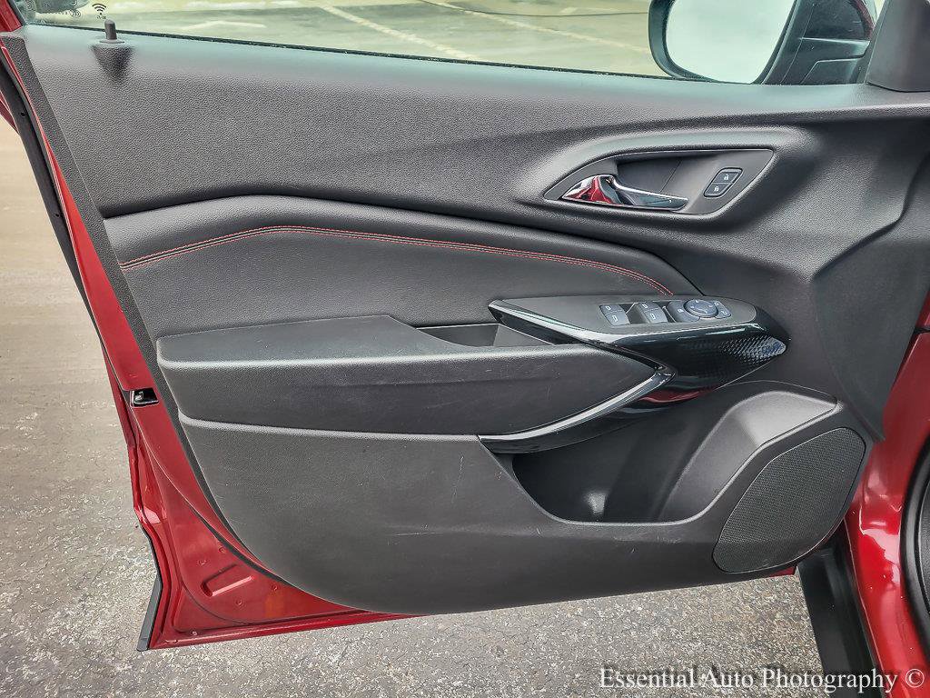 Certified 2025 Chevrolet Trax RS w/ Driver Confidence Package image 21