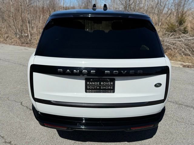 Used 2022 Land Rover Range Rover Long Wheelbase SE image 6
