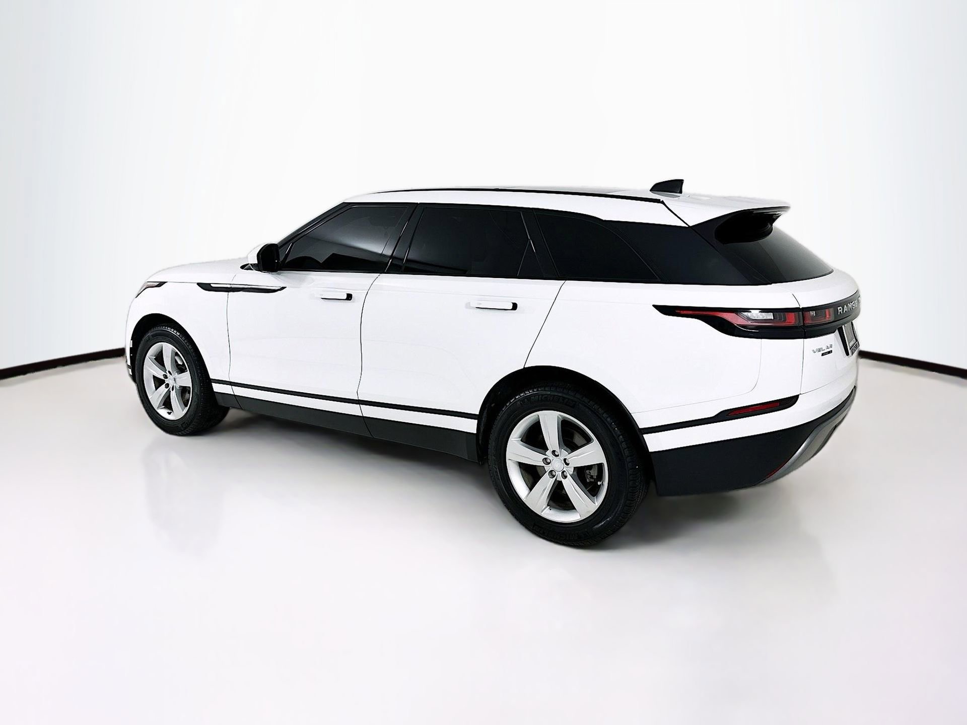 Used 2020 Land Rover Range Rover Velar S AWD/4WD image 6