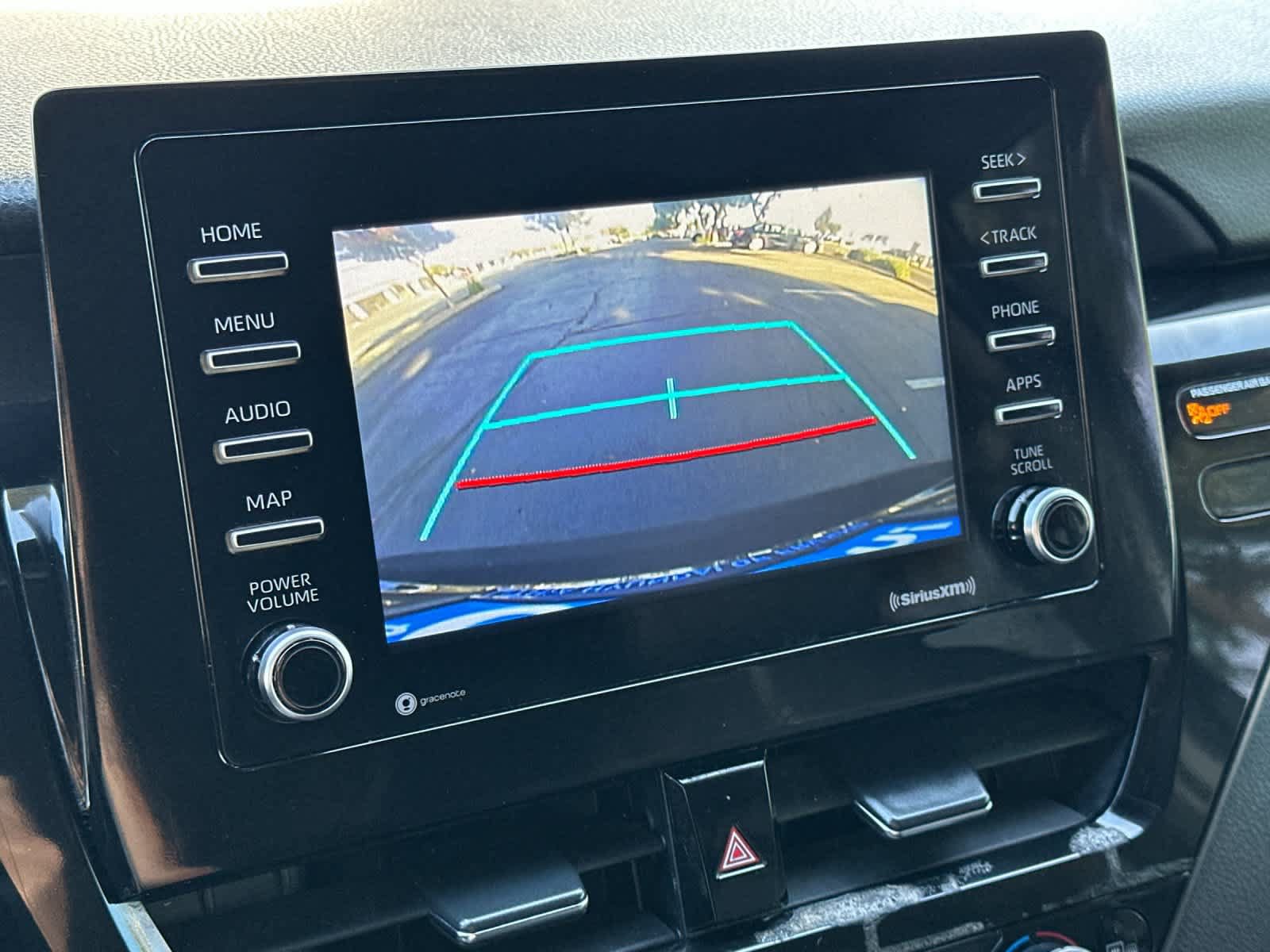 Used 2022 Toyota Camry SE FWD image 19