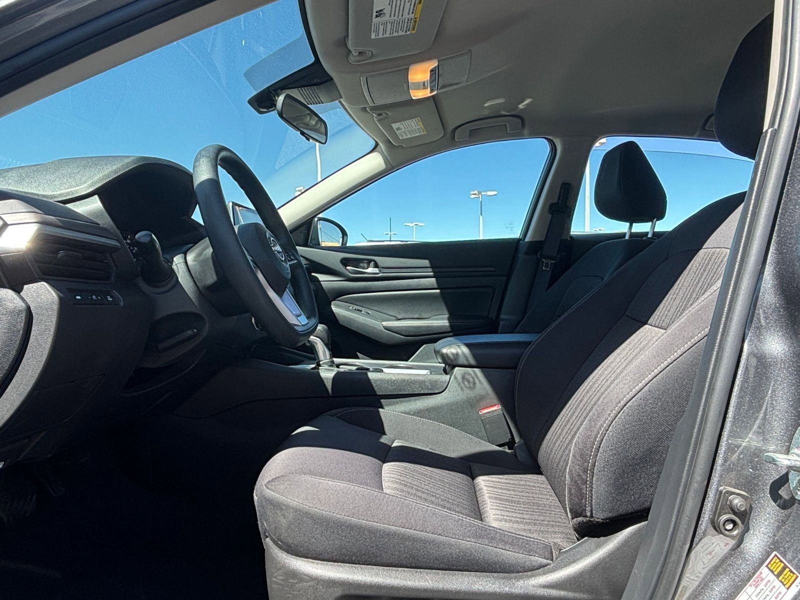 Used 2025 Nissan Altima 2.5 SV image 24