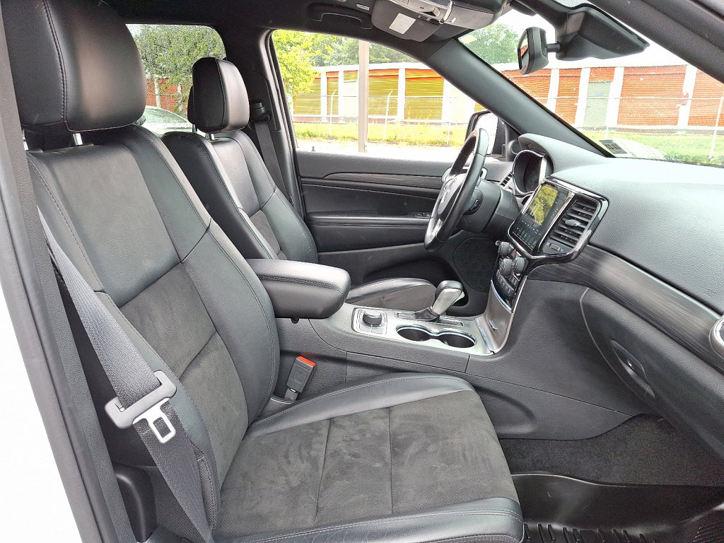 Used 2022 Jeep Grand Cherokee Laredo X image 12