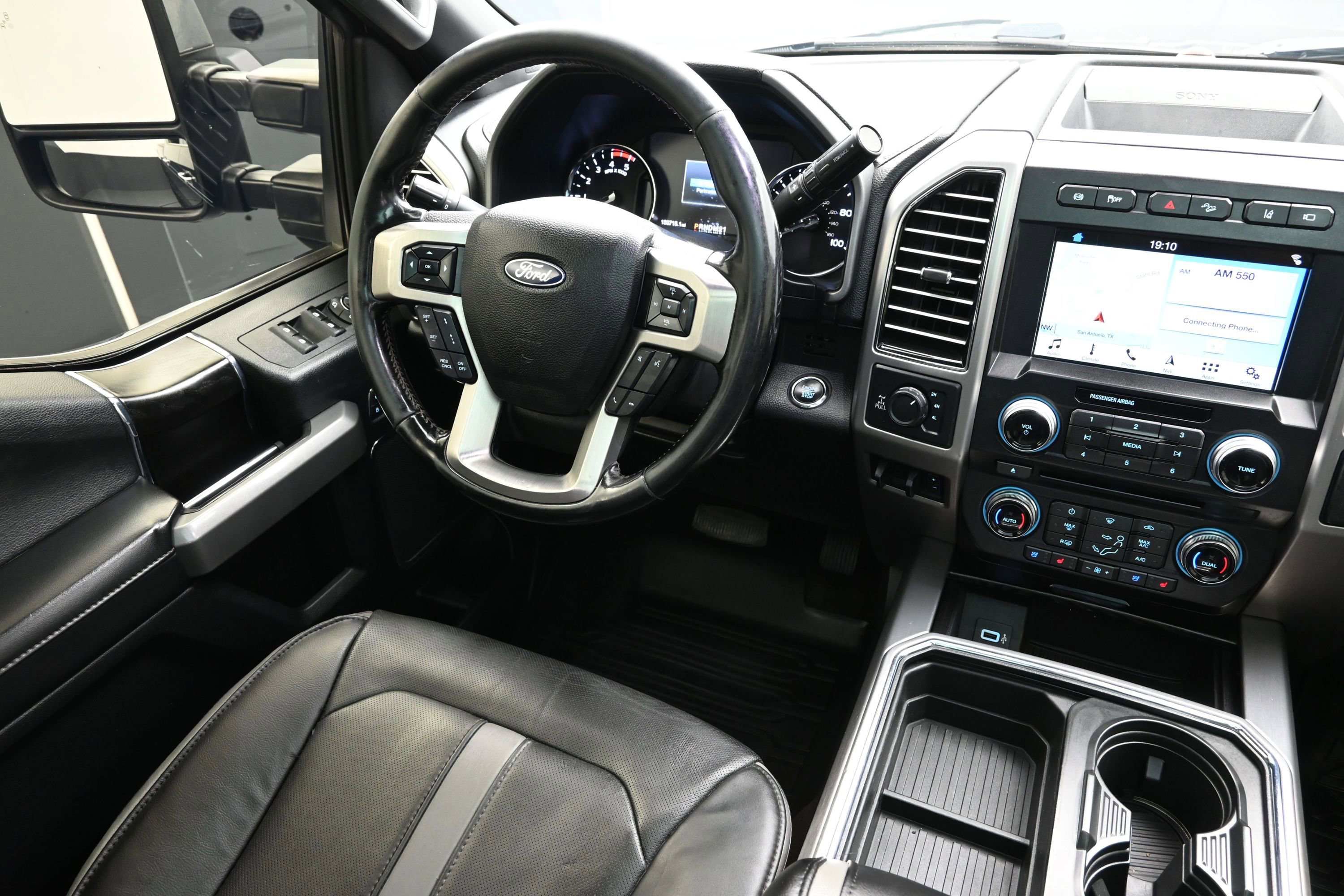 Used 2018 Ford F250 Platinum w/ Platinum Ultimate Package AWD/4WD image 23