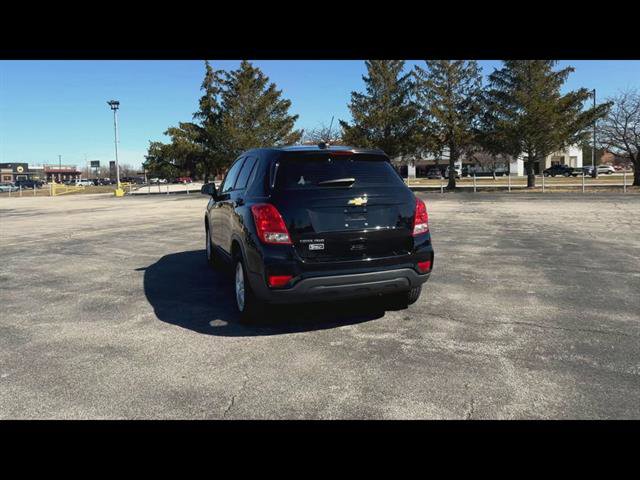 Used 2019 Chevrolet Trax LS image 24