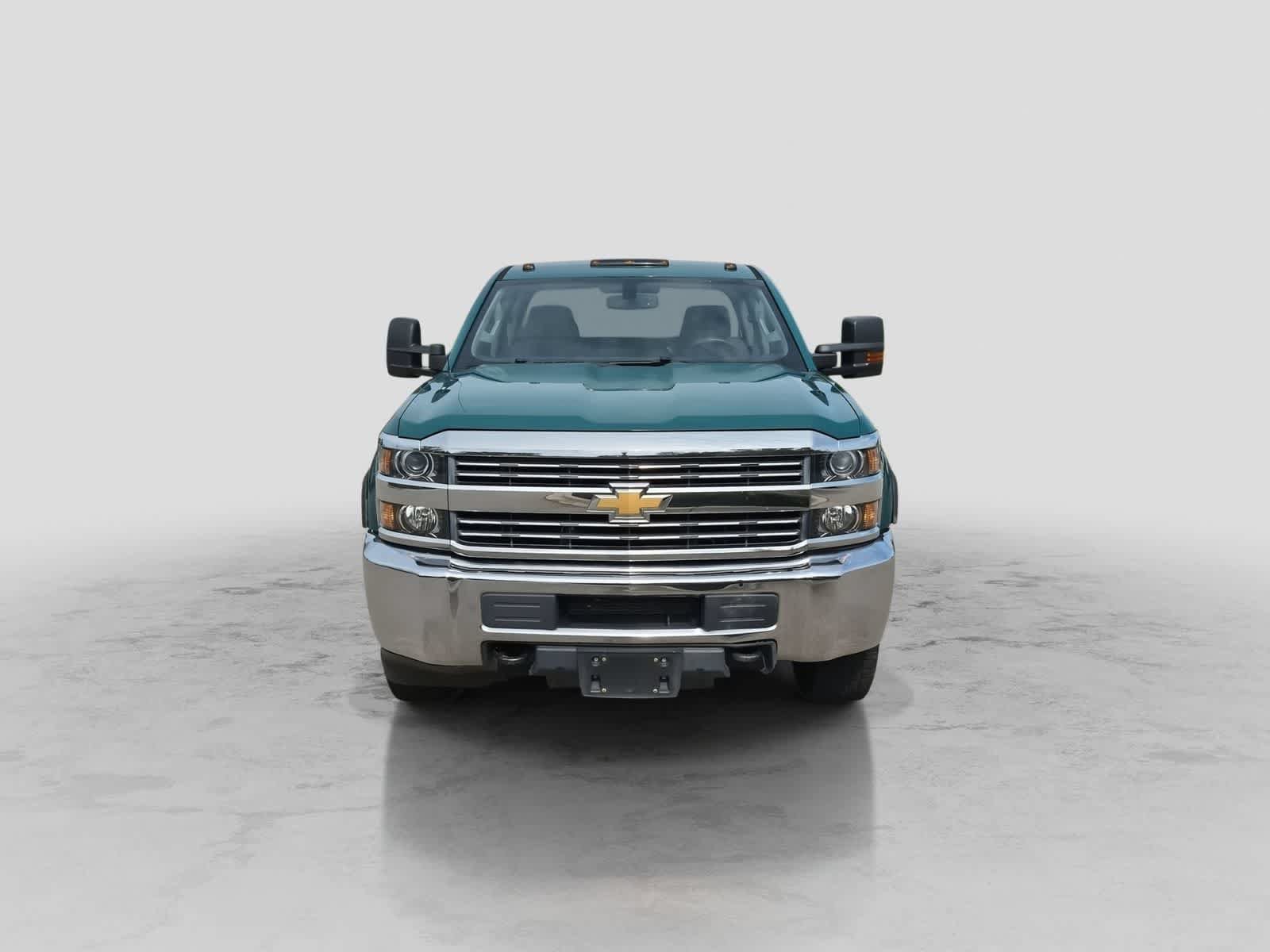 Used 2017 Chevrolet Silverado 2500 W/T w/ Snow Plow Prep Package AWD/4WD image 3