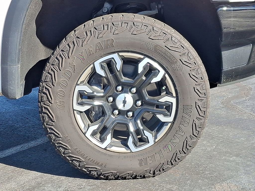 Used 2023 Chevrolet Silverado 1500 ZR2 w/ Technology Package image 8