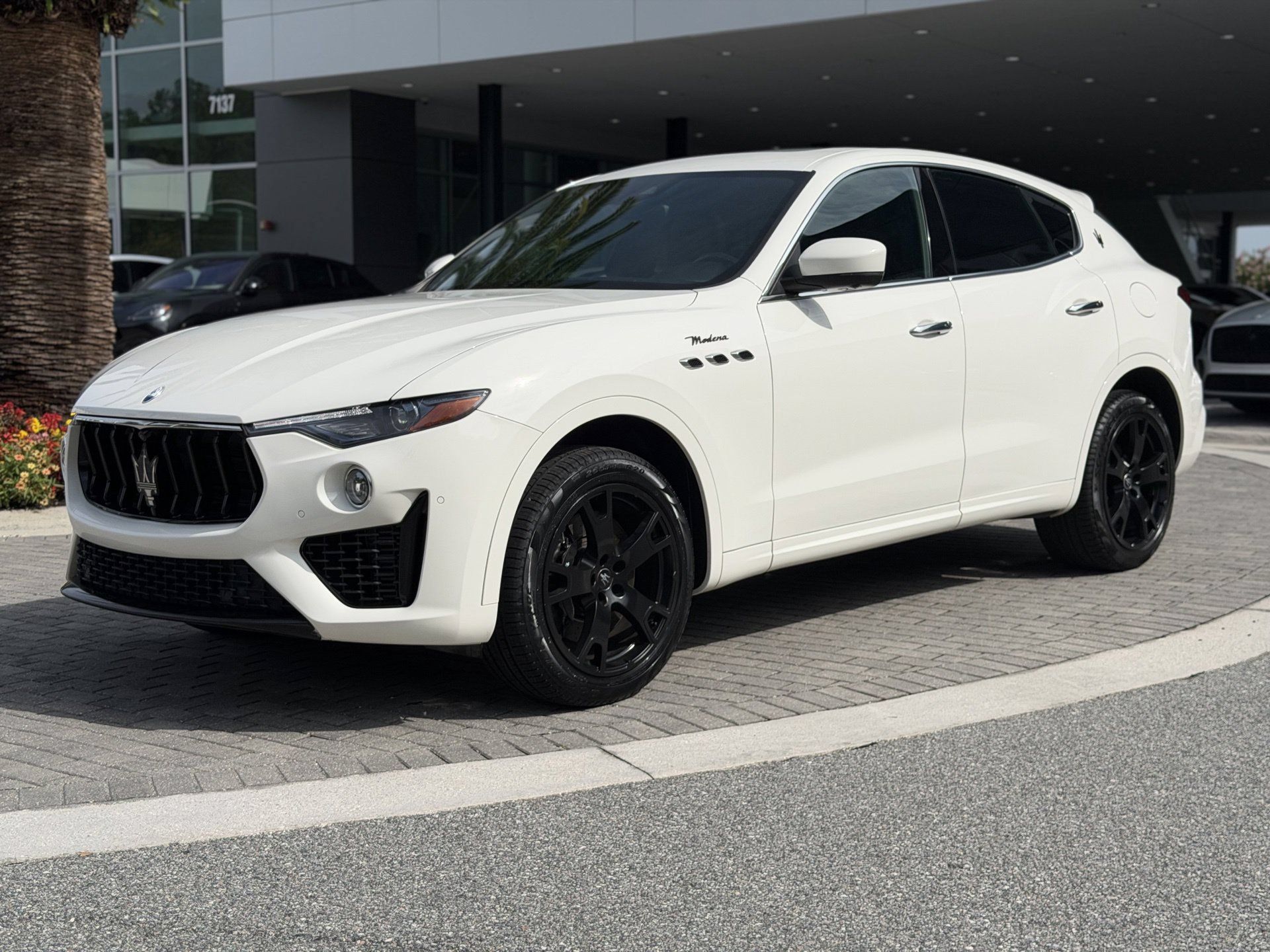 Used 2023 Maserati Levante Modena AWD/4WD image 10