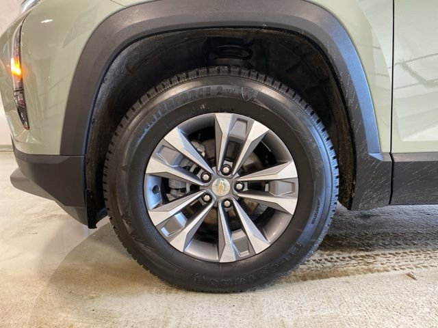 Used 2025 Chevrolet Equinox LT w/ Safety and Technology Package image 5