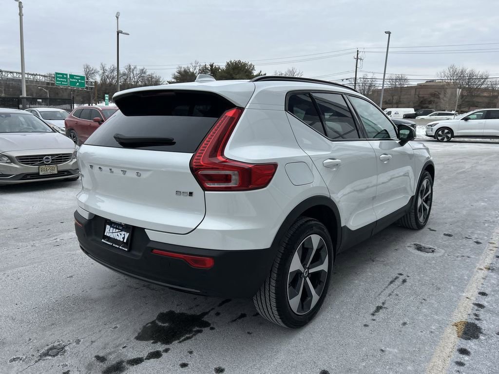 New 2026 Volvo XC40 B5 Plus w/ Protection Package Premier AWD/4WD image 8