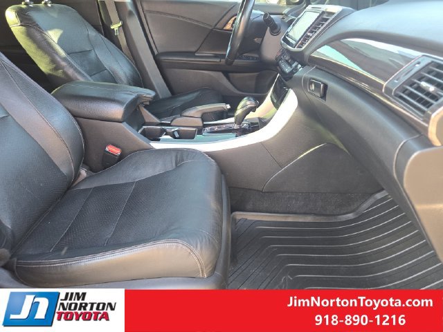 Used 2016 Honda Accord EX-L image 15