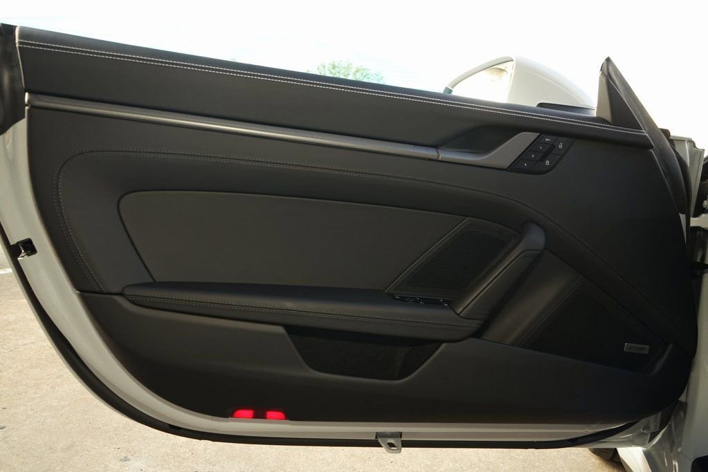 Used 2025 Porsche 911 Carrera image 26